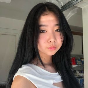 Meet your Posher, Leslie